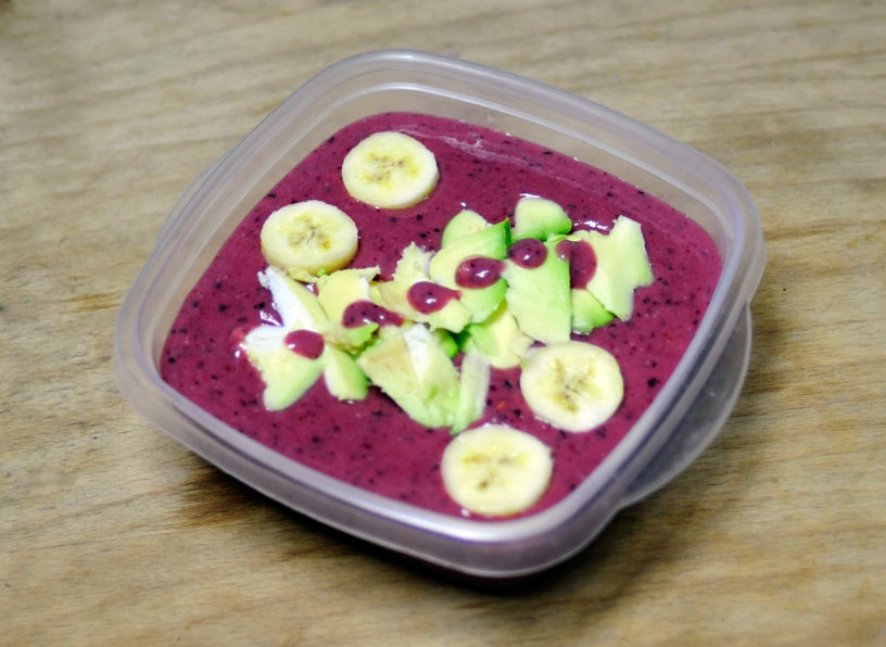 Voćni smoothie bowl